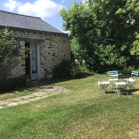Bed and Breakfast Grand Mainguet Saint-Lambert-la-Potherie Exterior foto