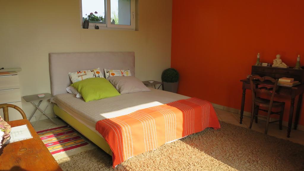 Bed and Breakfast Grand Mainguet Saint-Lambert-la-Potherie Exterior foto